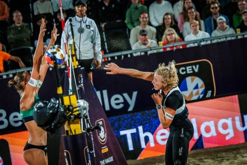 FOTO: CEV. Paulikiene/Raupelyte (LTU) vs Hermannova/Stochlova (CZE)