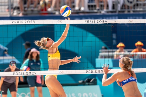 FOTO: Volleyball World. Paulikiene/Raupelyte (LTU) vs Stam/Schoon (NED)