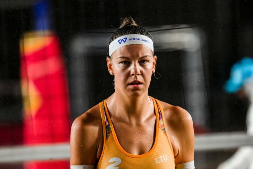 FOTO: Volleyball World. Paulikiene/Raupelyte (LTU) vs. Gottardi/Orsi Toth, R. (ITA)
