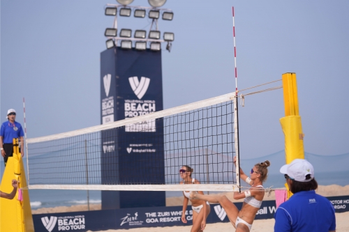 FOTO: Volleyball World. Paulikiene/Raupelyte (LTU) vs Anouk/Mader (SUI)