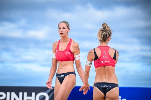 FOTO: Volleyball World. Paulikiene/Raupelyte (LTU) vs Bianchin/Scampoli (ITA)