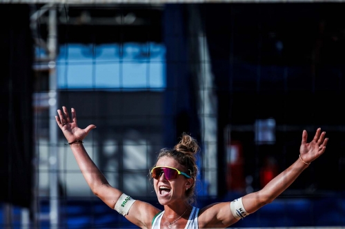 FOTO: Volleyball World. Paulikiene/Raupelyte (LTU) vs. Thamela/Victoria (BRA)