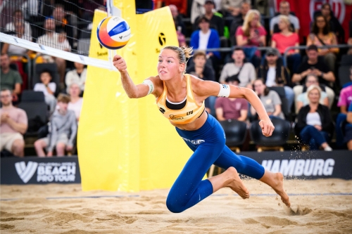 FOTO: Volleyball World. Paulikiene/Raupelyte (LTU) vs. Ludwig/Lippmann (GER)
