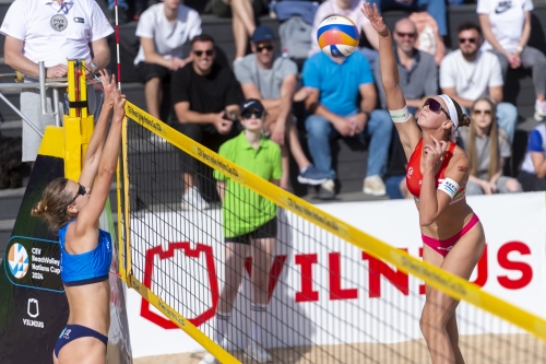 FOTO: Augustas Cetauskas. Paulikiene/Raupelyte (LTU) vs Remmelg/Hollas, H. (EST)