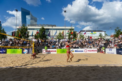 FOTO: Augustas Cetauskas. Paulikiene/Raupelyte (LTU) vs Remmelg/Hollas, H. (EST)