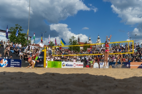 FOTO: Augustas Cetauskas. Paulikiene/Raupelyte (LTU) vs Remmelg/Hollas, H. (EST)