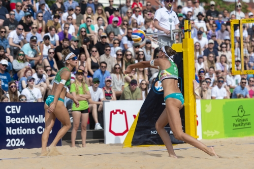 FOTO: Augustas Cetauskas. Paulikiene/Raupelyte (LTU) vs Klinger D./Klinger R. (AUT)