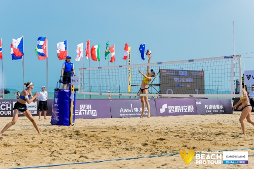 FOTO: Volleyball World. Raupelyte/Paulikiene (LTU) vs Alvarez M/Moreno (ESP)