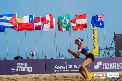 FOTO: Volleyball World. Raupelyte/Paulikiene (LTU) vs Alvarez M/Moreno (ESP)