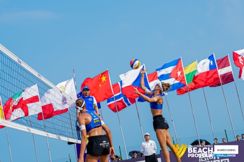 FOTO: Volleyball World. Raupelyte/Paulikiene (LTU) vs Alvarez M/Moreno (ESP)