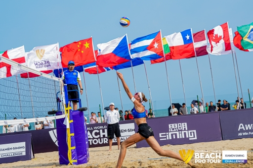 FOTO: Volleyball World. Raupelyte/Paulikiene (LTU) vs Alvarez M/Moreno (ESP)