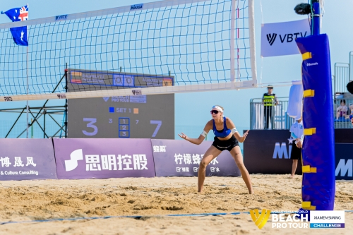 FOTO: Volleyball World. Raupelyte/Paulikiene (LTU) vs Alvarez M/Moreno (ESP)