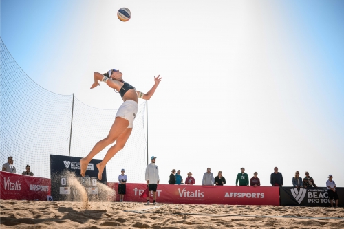 FOTO: Volleyball World. Ittlinger/Borger (GER) vs Raupelyte/Paulikiene (LTU)