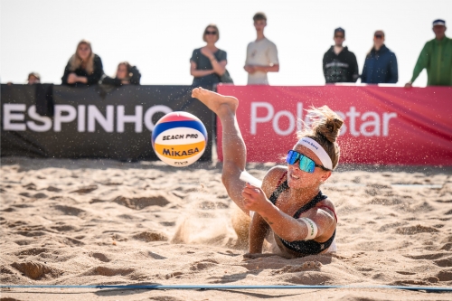 FOTO: Volleyball World. Ittlinger/Borger (GER) vs Raupelyte/Paulikiene (LTU)