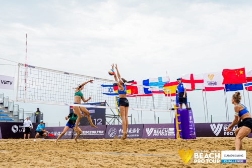 FOTO: Volleyball World. Raupelyte/Paulikiene (LTU) vs Ittlinger/Borger (GER)