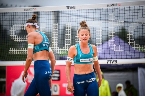 FOTO: Volleyball World. Paulikiene/Raupelyte (LTU) vs Cannon/Kraft (USA)