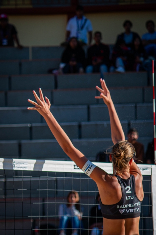 FOTO: Volleyball World. Ishii/Mizoe (JPN) vs Paulikiene/Raupelyte (LTU)