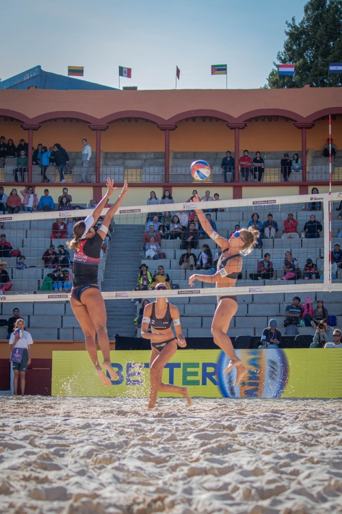 FOTO: Volleyball World. Ishii/Mizoe (JPN) vs Paulikiene/Raupelyte (LTU)