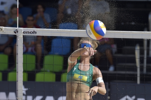 FOTO: Volleyball World. Paulikiene/Raupelyte (LTU) vs Ittlinger/Borger (GER)