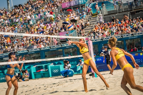 FOTO: Vytautas Draginis. Paulikiene/Raupelyte (LTU) vs Carol/Barbara (BRA)