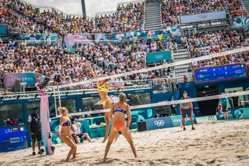 FOTO: Vytautas Draginis. Paulikiene/Raupelyte (LTU) vs Stam/Schoon (NED)