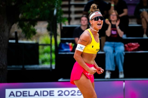 FOTO: VOLLEYBALL WORLD. Dani/Tania (ESP) vs. Paulikiene/Raupelyte (LTU)