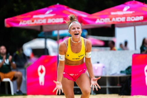 FOTO: VOLLEYBALL WORLD. Dani/Tania (ESP) vs. Paulikiene/Raupelyte (LTU)