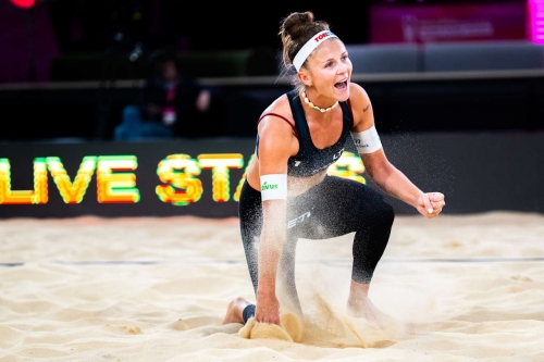 FOTO: VOLLEYBALL WORLD. Paulikiene/Raupelyte (LTU) vs. Fleming/Fejes (AUS)