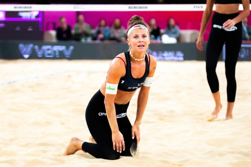 FOTO: VOLLEYBALL WORLD. Paulikiene/Raupelyte (LTU) vs. Fleming/Fejes (AUS)