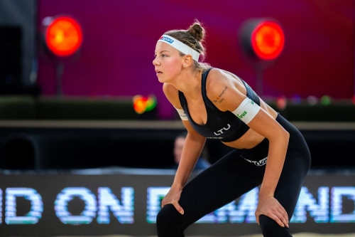 FOTO: VOLLEYBALL WORLD. Paulikiene/Raupelyte (LTU) vs. Fleming/Fejes (AUS)