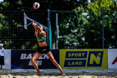 FOTO VOLLEYBALL WORLD. Paulikiene/Raupelyte LTU vs Annique/Menia SUI