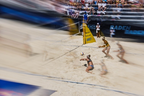 FOTO VOLLEYBALL WORLD. Placette/Richard FRA vs Paulikiene/Raupelyte LTU