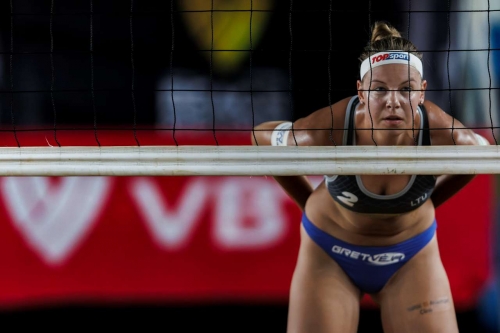 FOTO Volleyball World. Ana Patricia/Duda (BRA) vs. Paulikiene/Raupelyte (LTU)