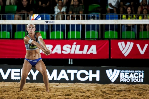 FOTO Volleyball World. Ana Patricia/Duda (BRA) vs. Paulikiene/Raupelyte (LTU)