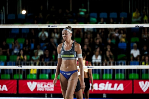 FOTO Volleyball World. Ana Patricia/Duda (BRA) vs. Paulikiene/Raupelyte (LTU)