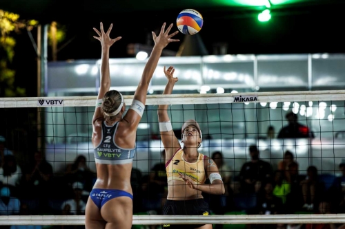 FOTO Volleyball World. Ana Patricia/Duda (BRA) vs. Paulikiene/Raupelyte (LTU)