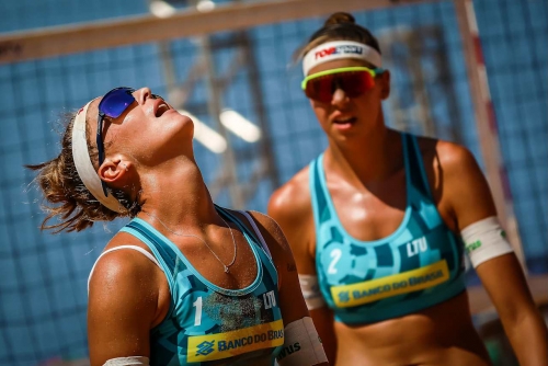 FOTO VOLLEYBALL WORLD. Placette/Richard (FRA) vs. Paulikiene/Raupelyte (LTU)