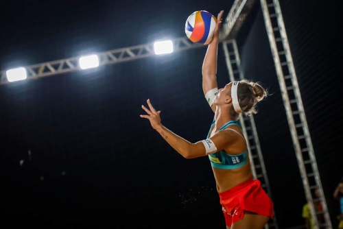 FOTO VOLLEYBALL WORLD. Hegeile/Vitoria (BRA) vs. Paulikiene/Raupelyte (LTU)