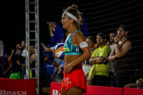 FOTO VOLLEYBALL WORLD. Hegeile/Vitoria (BRA) vs. Paulikiene/Raupelyte (LTU)