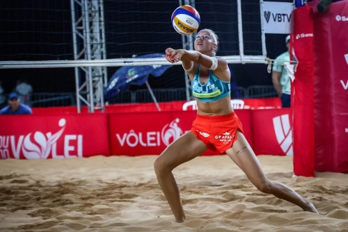 FOTO VOLLEYBALL WORLD. Hegeile/Vitoria (BRA) vs. Paulikiene/Raupelyte (LTU)