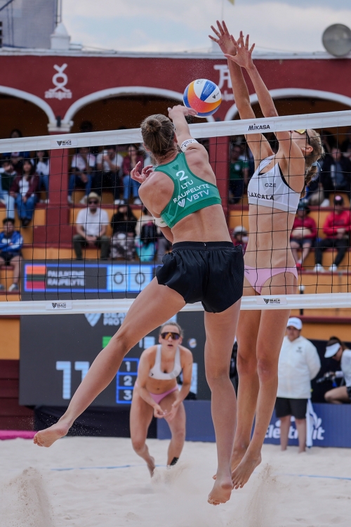 Paulikiene/Raupelyte LTU vs Pavelkova K./Pavelkova A. CZE
