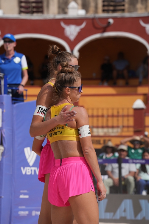 Scampoli/Bianchi ITA vs Paulikiene/Raupelyte LTU