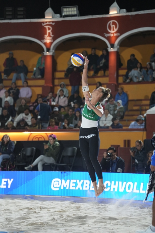 Paulikiene/Raupelyte LTU vs Hughes/Batenhorst USA