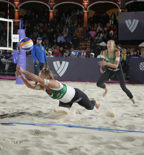 Paulikiene/Raupelyte LTU vs Hughes/Batenhorst USA