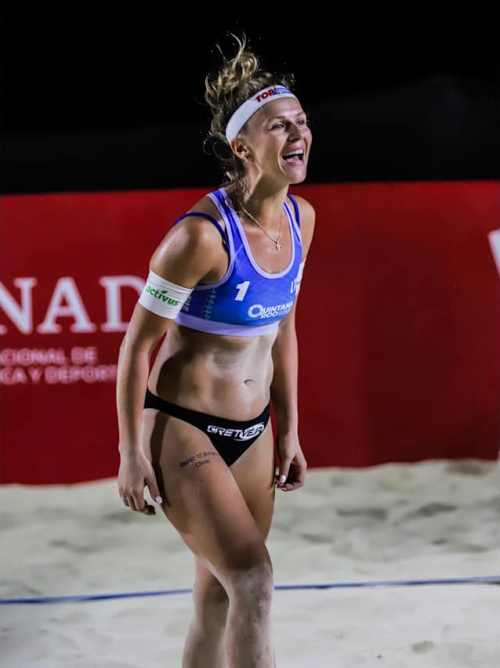 FOTO: Volleyball World. Paulikiene/Raupelyte (LTU) vs Hegeile/Vitoria (BRA)