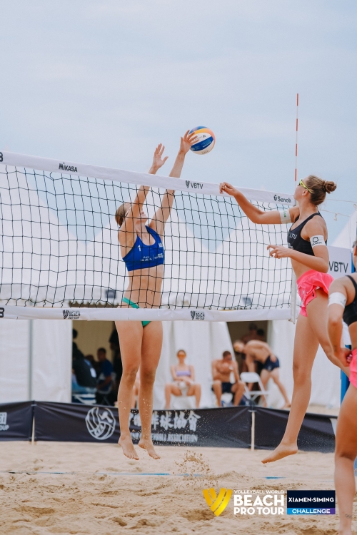 FOTO: Volleyball World. Fleming/Alchin AUS vs Paulikiene/Raupelyte LTU
