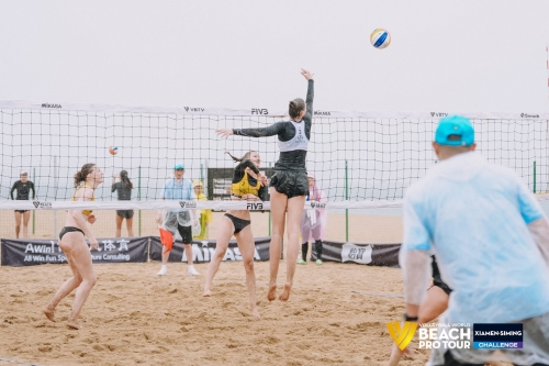 FOTO: Volleyball World. Paulikiene/Raupelyte LTU vs Dupin/Merle FRA 