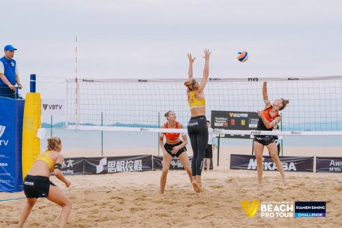 FOTO: Volleyball World. Paulikiene/Raupelyte LTU vs Annique/Menia SUI