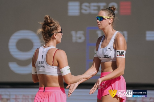 FOTO: Volleyball World. Paulikiene/Raupelyte LTU vs Durish/Koenig USA