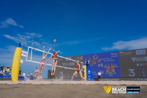 FOTO: Volleyball World. Paulikiene/Raupelyte LTU vs Durish/Koenig USA